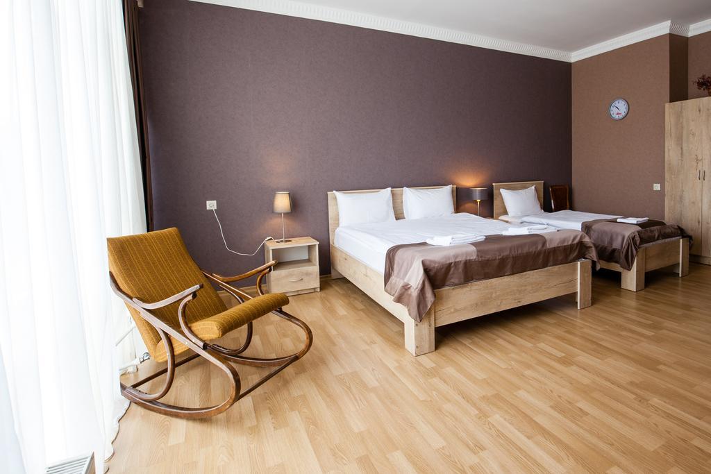 Hotel Almi アハルツィヘ エクステリア 写真
