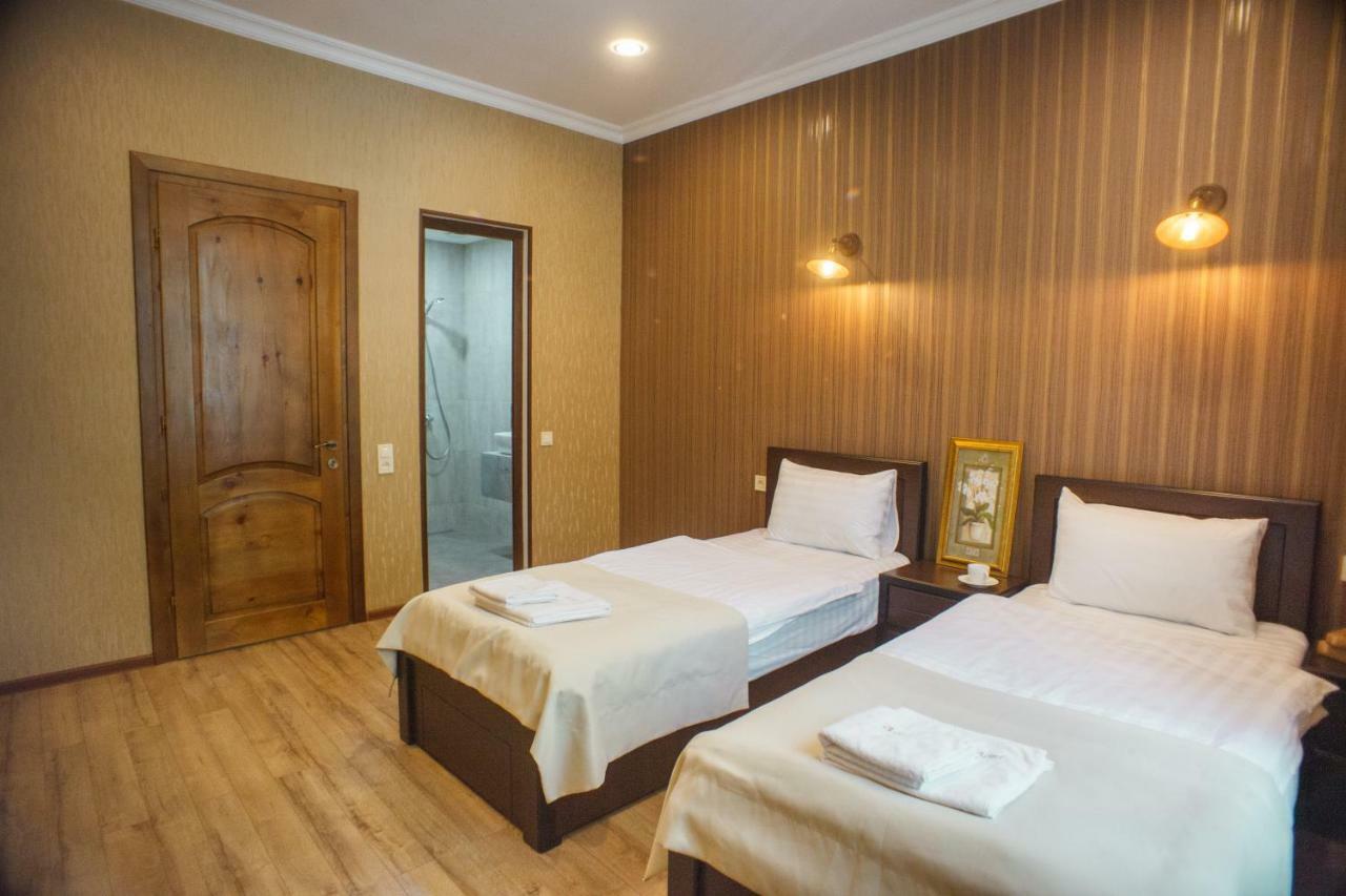 Hotel Almi アハルツィヘ エクステリア 写真