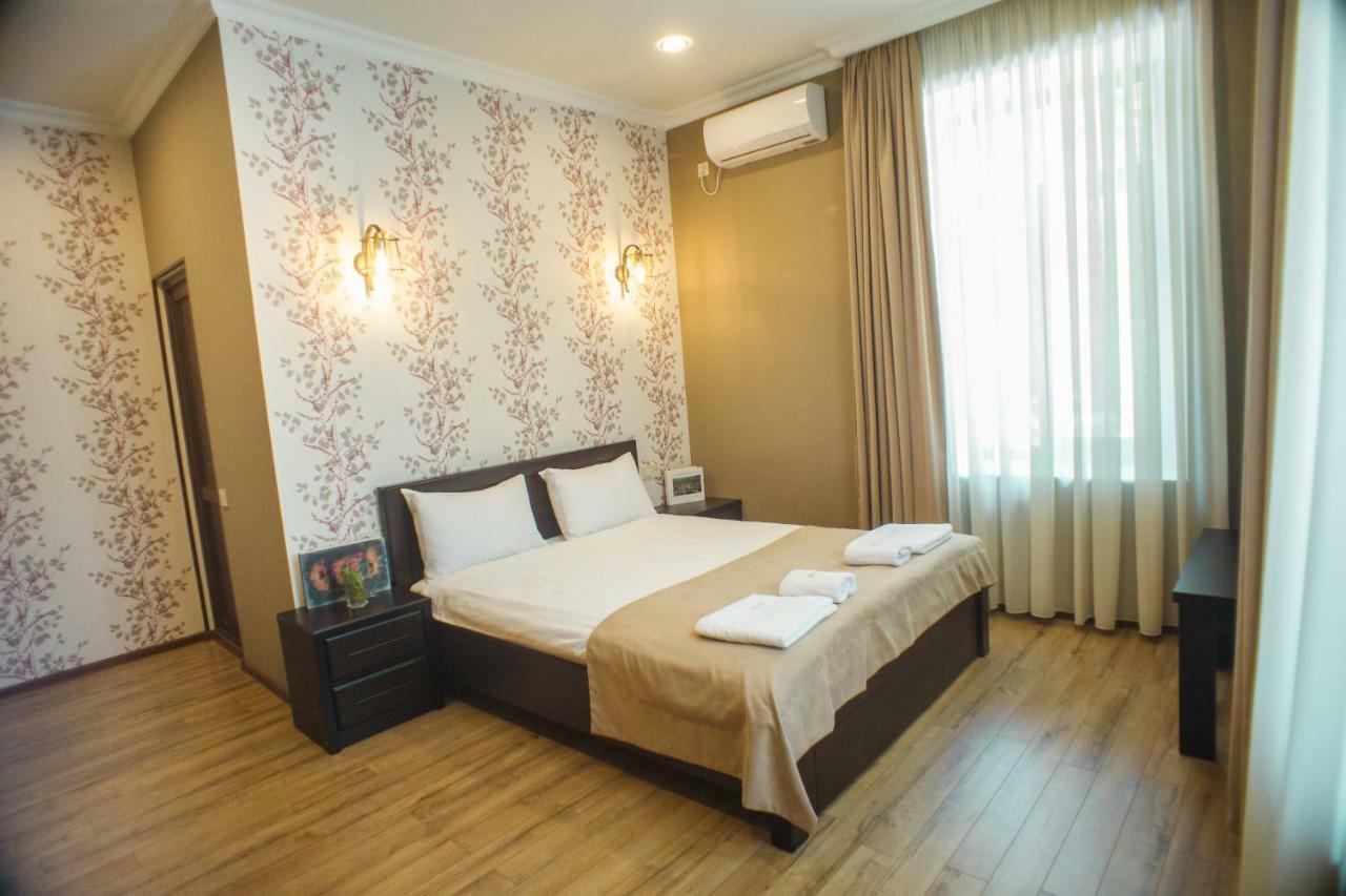 Hotel Almi アハルツィヘ エクステリア 写真